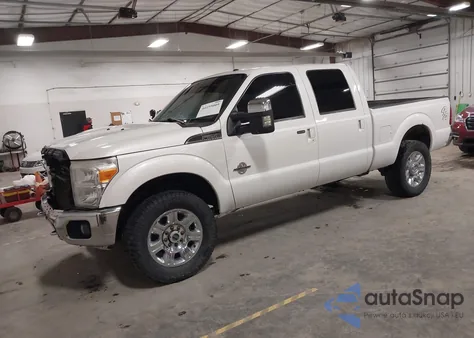 2015 Ford F-250 Lariat z USA, uszkodzony, nr VIN 1FT7W2BT9FED40291